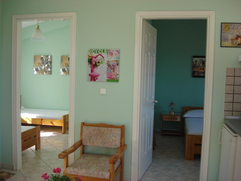 Villa Melina 2 Koinira Room photo